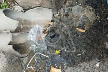  Aguas malolientes atufan una calle de Los Llanos de Telde/TA.